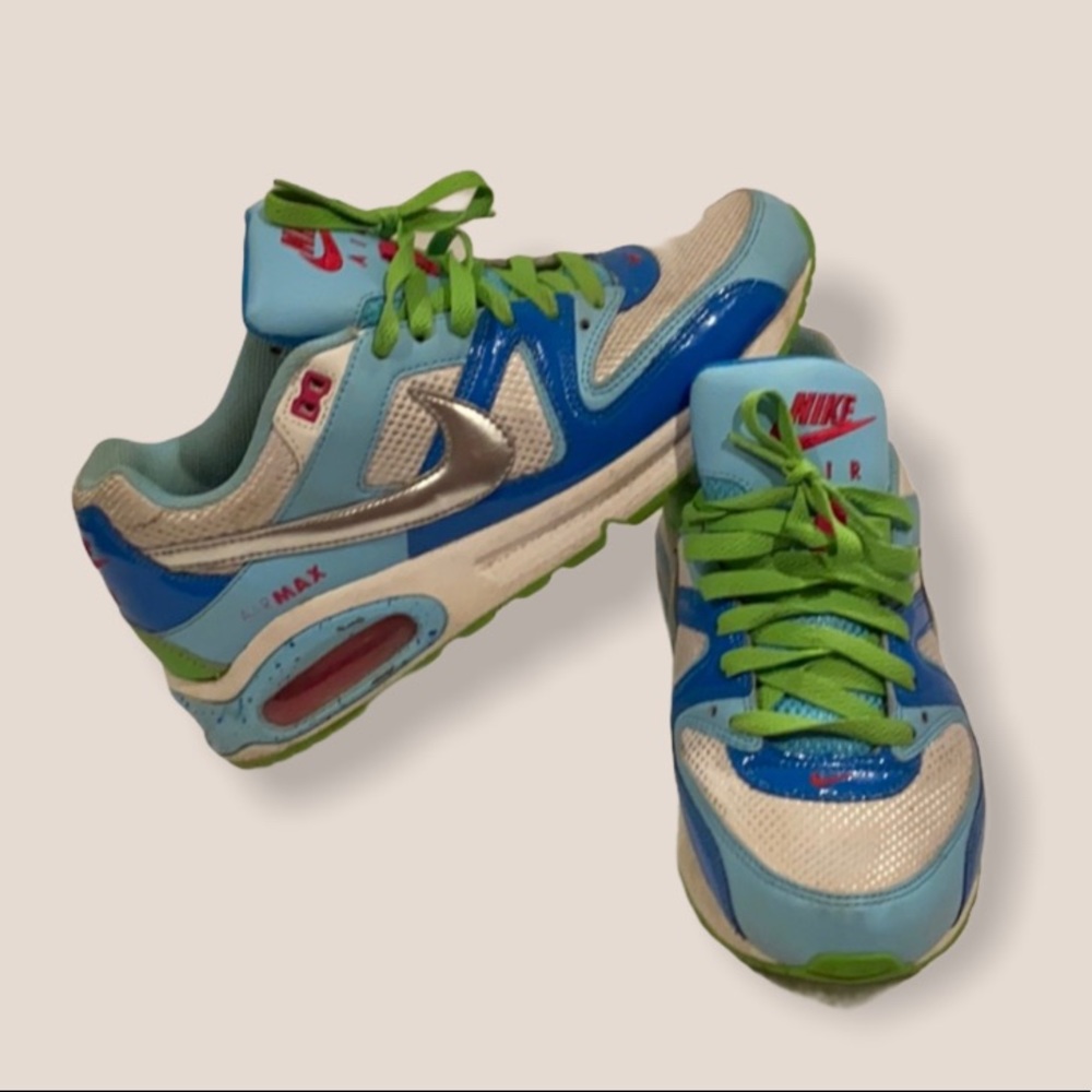 Woman's Air Max Size 8.5